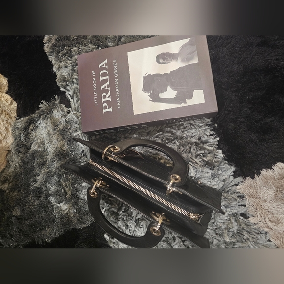 ‼️SOLD‼️Authentic Cannage lady Dior east west bag - Picture 11 of 15